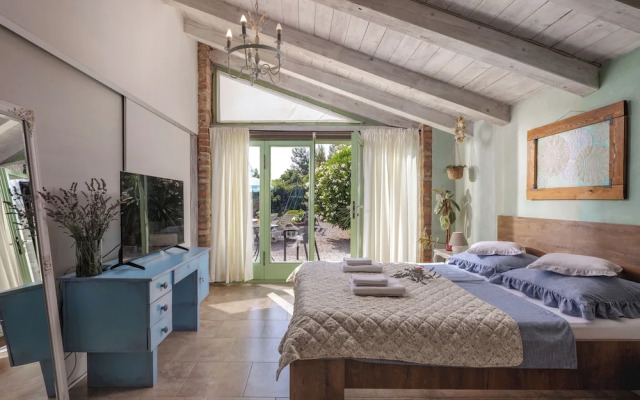 Tiny House With Private Pool Kostrena