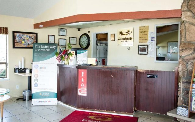 Econo Lodge Inn & Suites Hoquiam