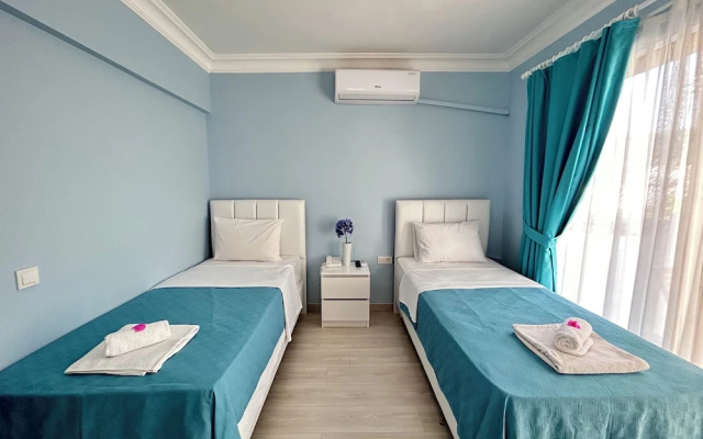Marquis Blue Hotel