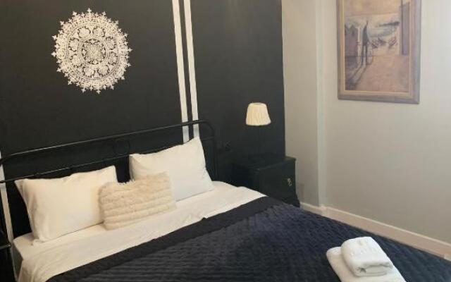 Modern and Spacious Apartment /5min walk to the center