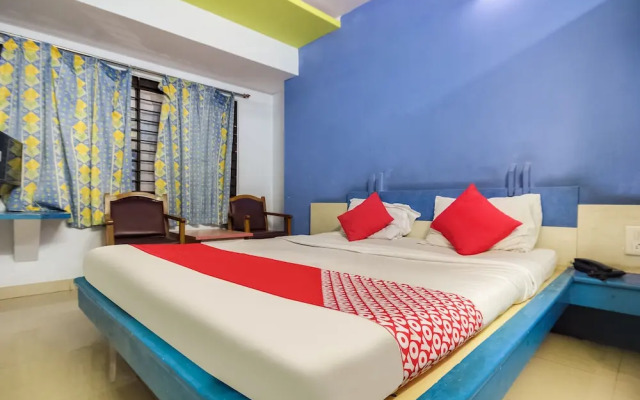 OYO 48043 Hotel Godavari