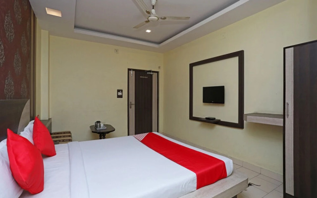 OYO 29689 Hotel Pramod