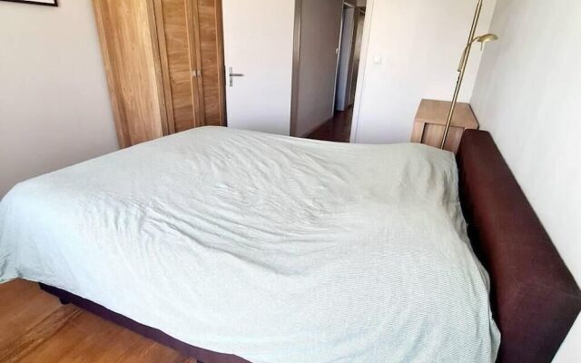 Spacious 2 Bedroom App in the Center With Terrace