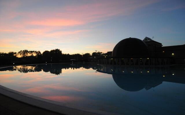 Cosmopolitan Golf & Beach Resort