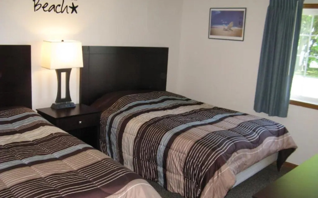 Put-In-Bay Poolview Condo #6