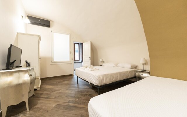 Via Carlo De Cesare 56 - Camera 2