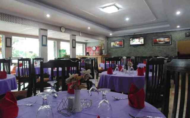 Naratas Hotel