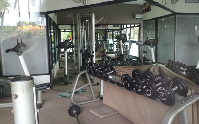 Spacious Studio Room at Grand Setiabudi Apartment