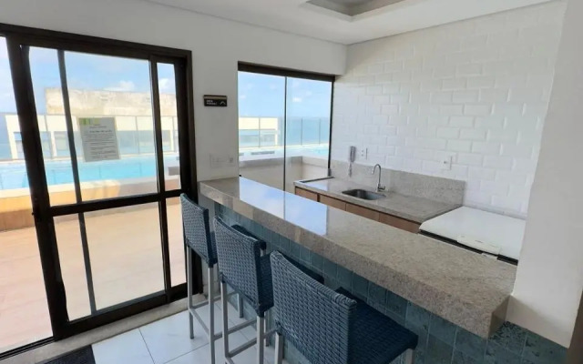 Academia/Garagem/ Piscina : a 300 m do Farol