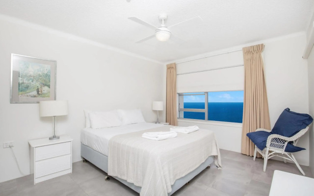 Pacific Plaza Apartments