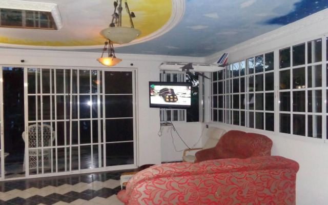 RIG Hostel Boca Chica Back Packer