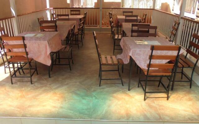 Acacia Gardens Homestay