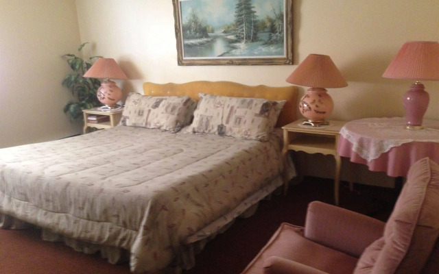 Englehart Inn