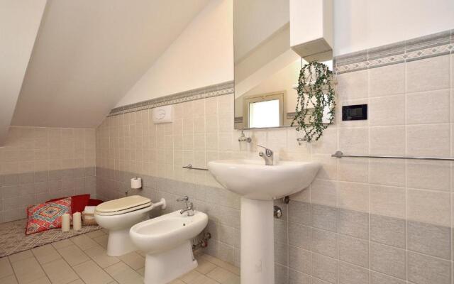 Attico Vista Mare E Piscina