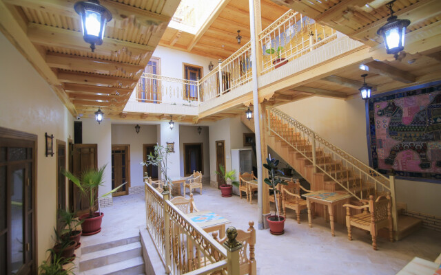 Hadijam Hotel