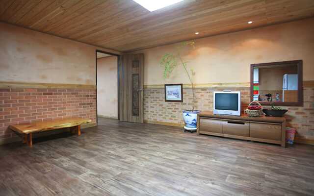 Yongin Tree's Story Pension