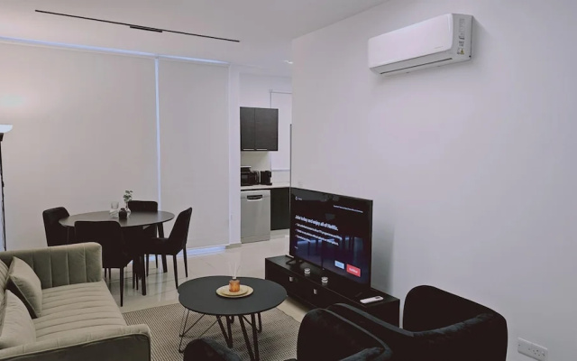 104 NIC - 401 Stay Cosmo City Suite