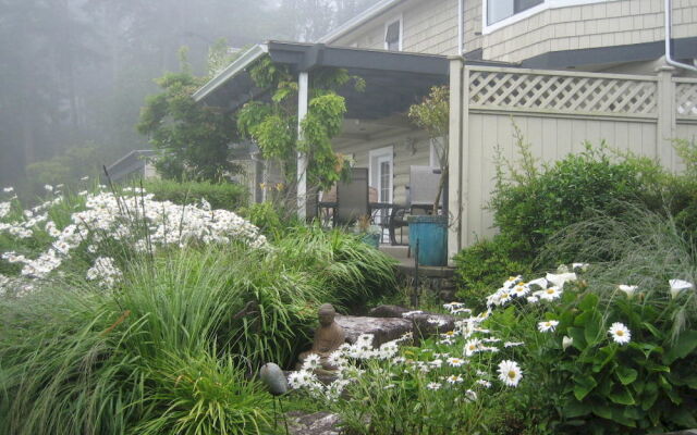 The Lodge at Weir's Beach
