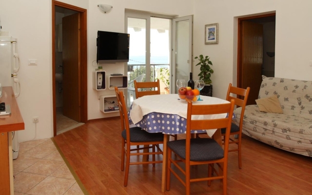 Apartment Mari - 100 m from beach: A1 Petrcane, Zadar riviera