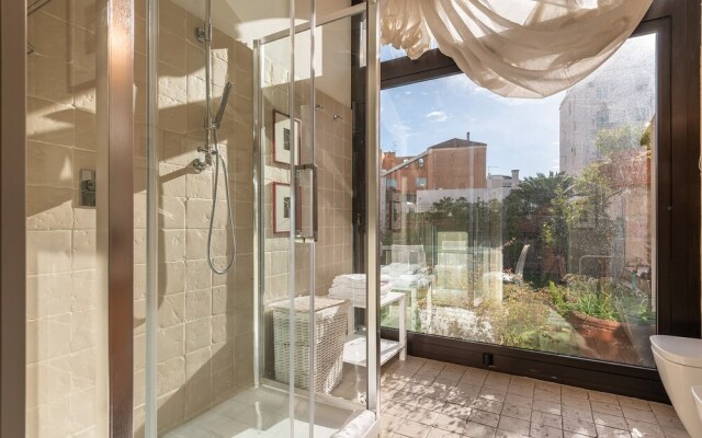 Snob Luxury Suite