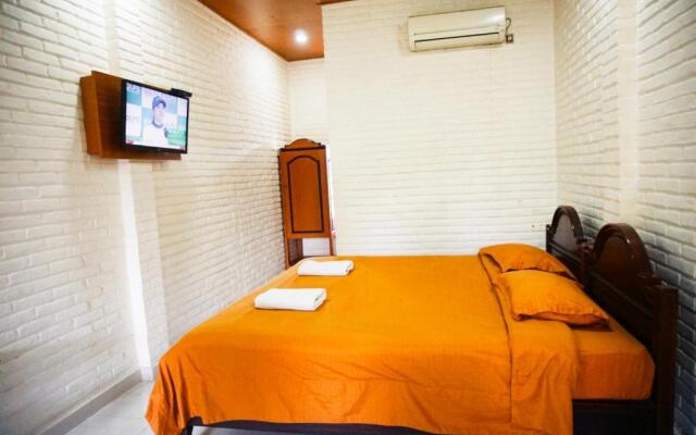 Arys Hotel