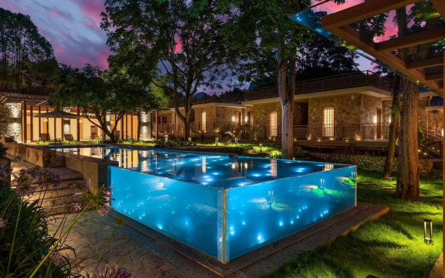 Yaojia Waterfall Village Resort