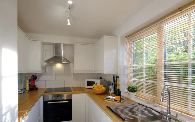 Riverwalk Apartment One