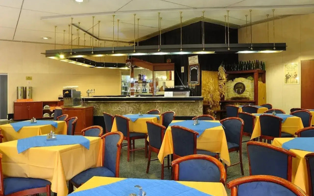 Hotel Tristar