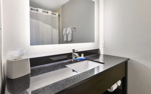 Holiday Inn Express Chillicothe East by IHG