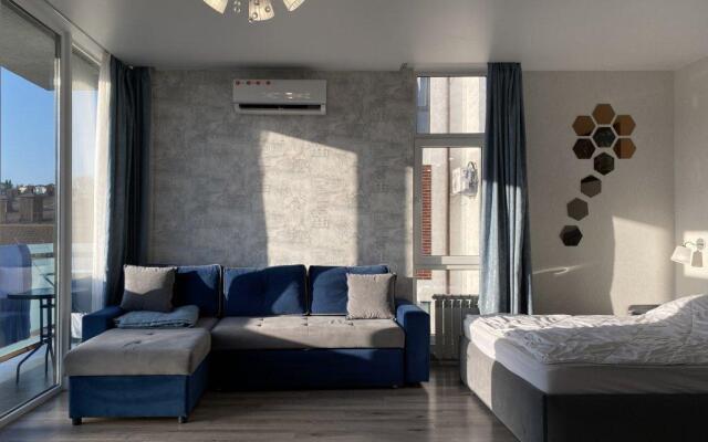 Alicekeys (Алискис) на улице Молодогвардейская 2/97