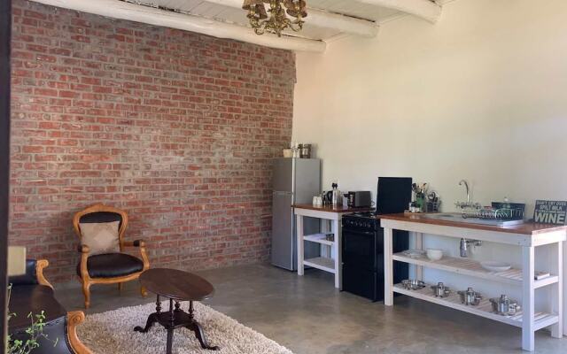 SCALI Wine LODGE