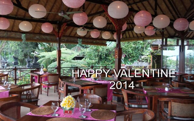 Tirta Ayu Hotel & Restaurant