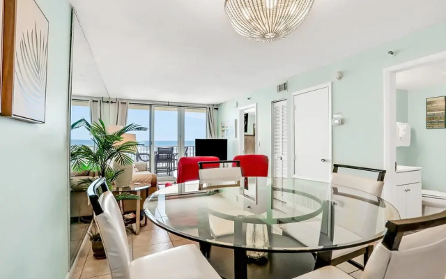 Oceania Beach Club 204