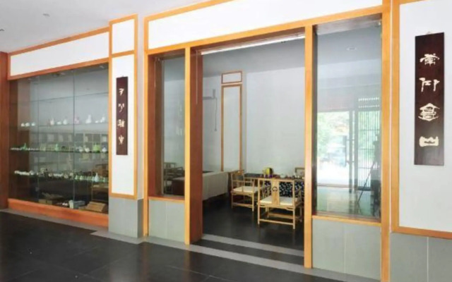 Hanshan jingshe traditional Chinese culture theme hotel