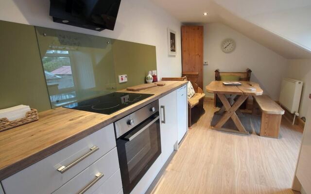 Beautiful 2-bed Apartment in Inverkip Great Garden