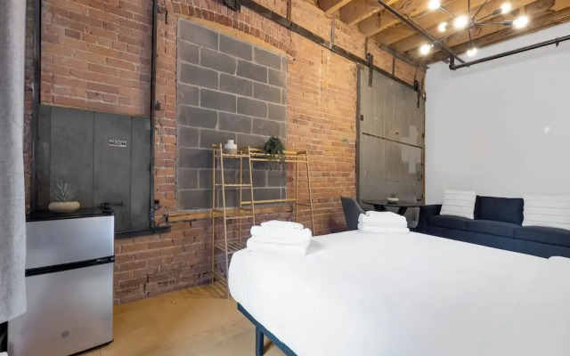 The Little Prince Rooms-Old Montreal