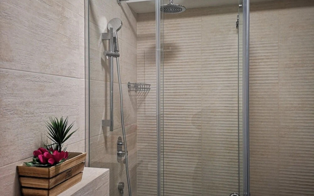 Lavander One Bedroom Apartment -29