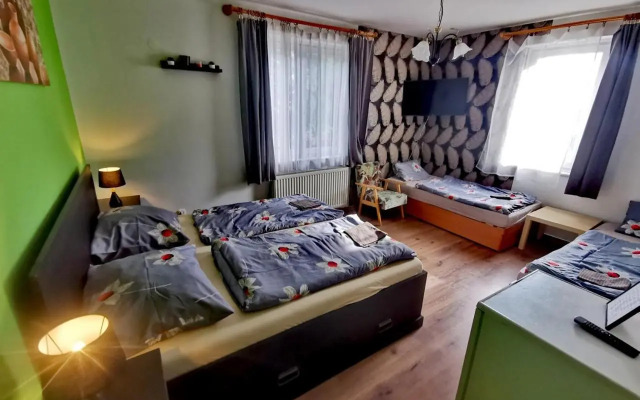 Dolce Villa Balaton Gyöngyvirágház