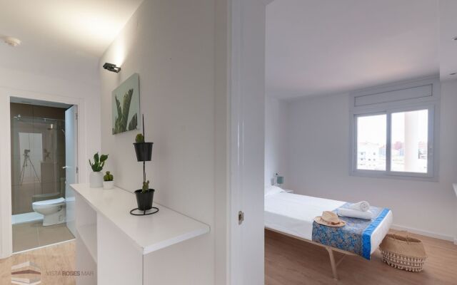 Vista Roses Mar - Apartamento con piscina