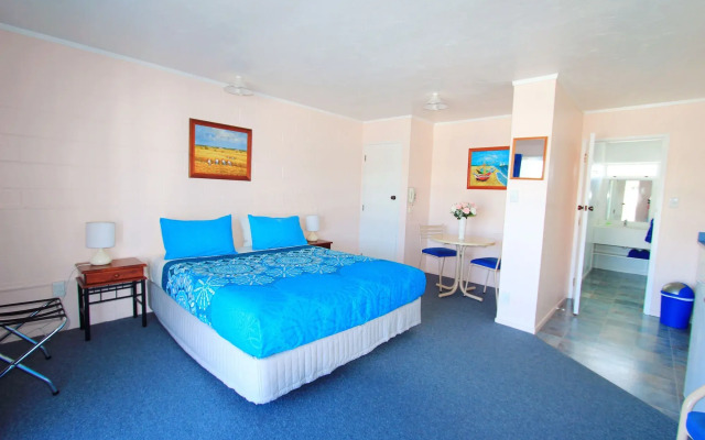 Golden Glow Motel