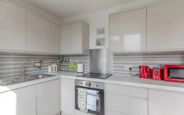 Cosy 3 Bedroom Flat in North London