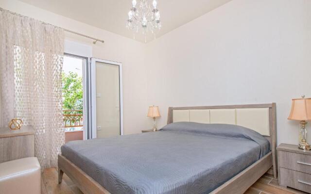 Pasithea House