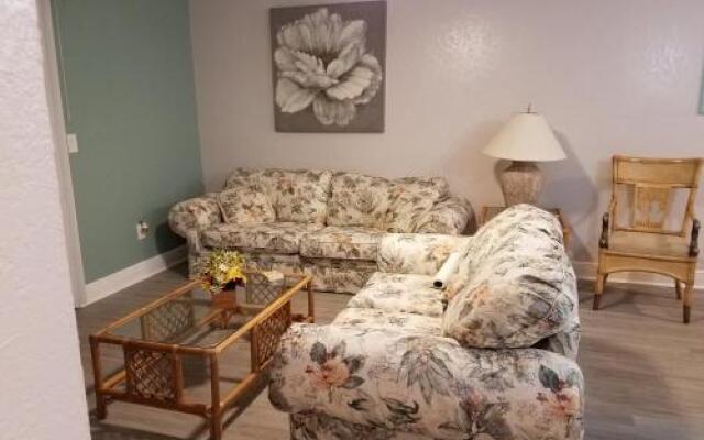2BR/1BA Vacation Rental - Sienna Park