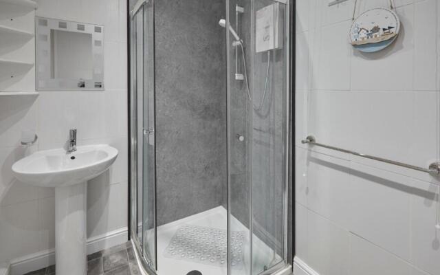 Host   Stay   Sea Gem