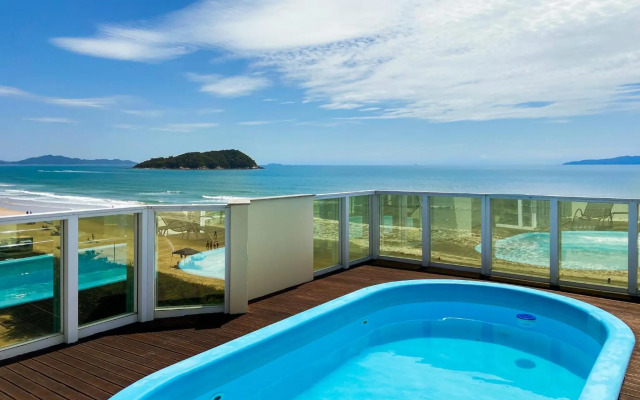 Infinito - Cobertura Frente Mar com Piscina