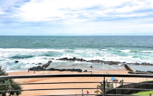 Palm Cove - 16 Chakas Cove, Literally on the Beach