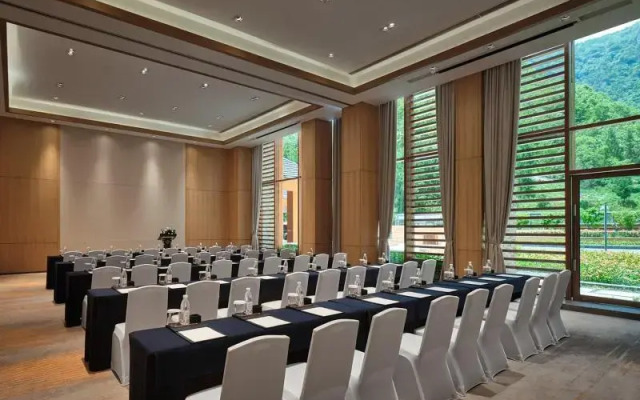 Crowne Plaza Shennongjia