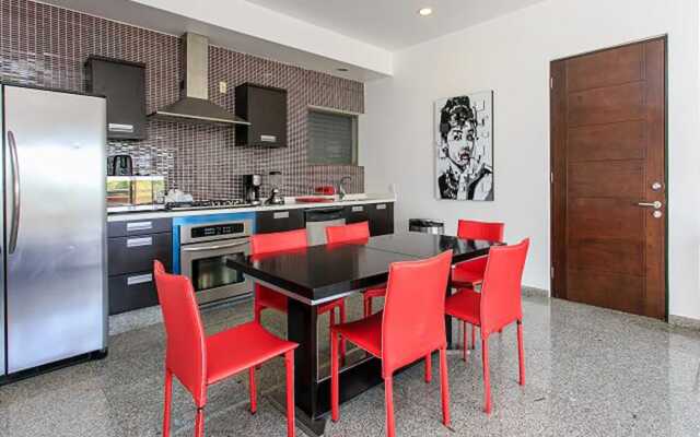 Infinito 21 PH & Jacuzzi by Tripintravel