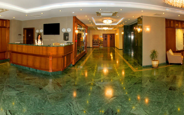 Hotel Adanava
