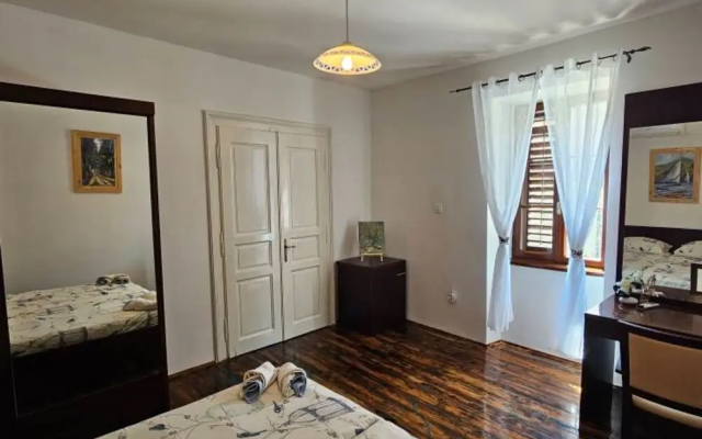 Lisko Vacation House